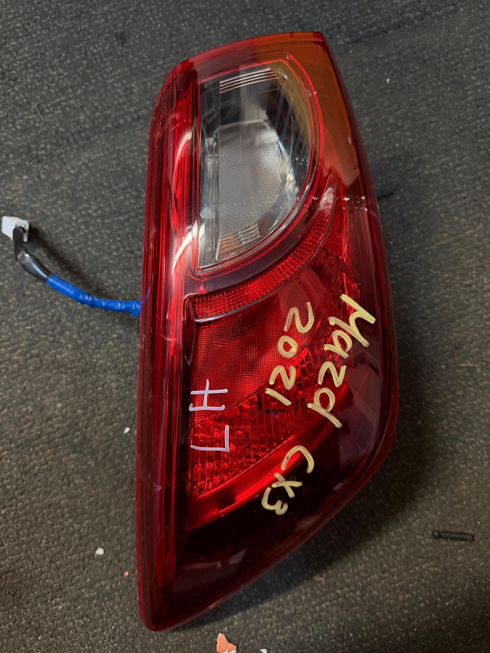 2021 Mazda CX-3 Left & Right Tail Light - Image 3