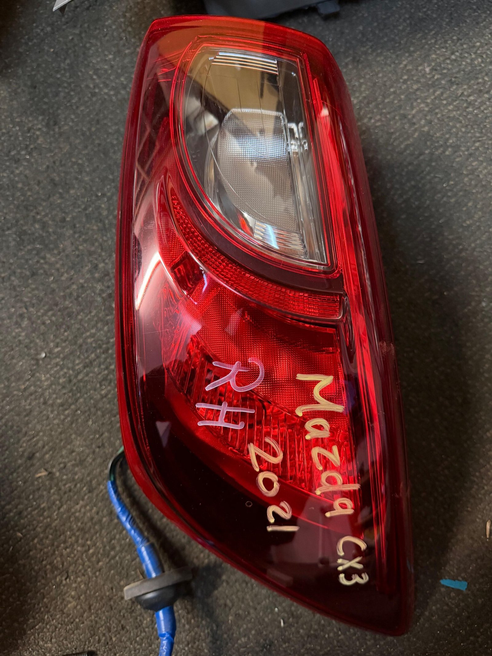 2021 Mazda CX-3 Left & Right Tail Light - Image 2