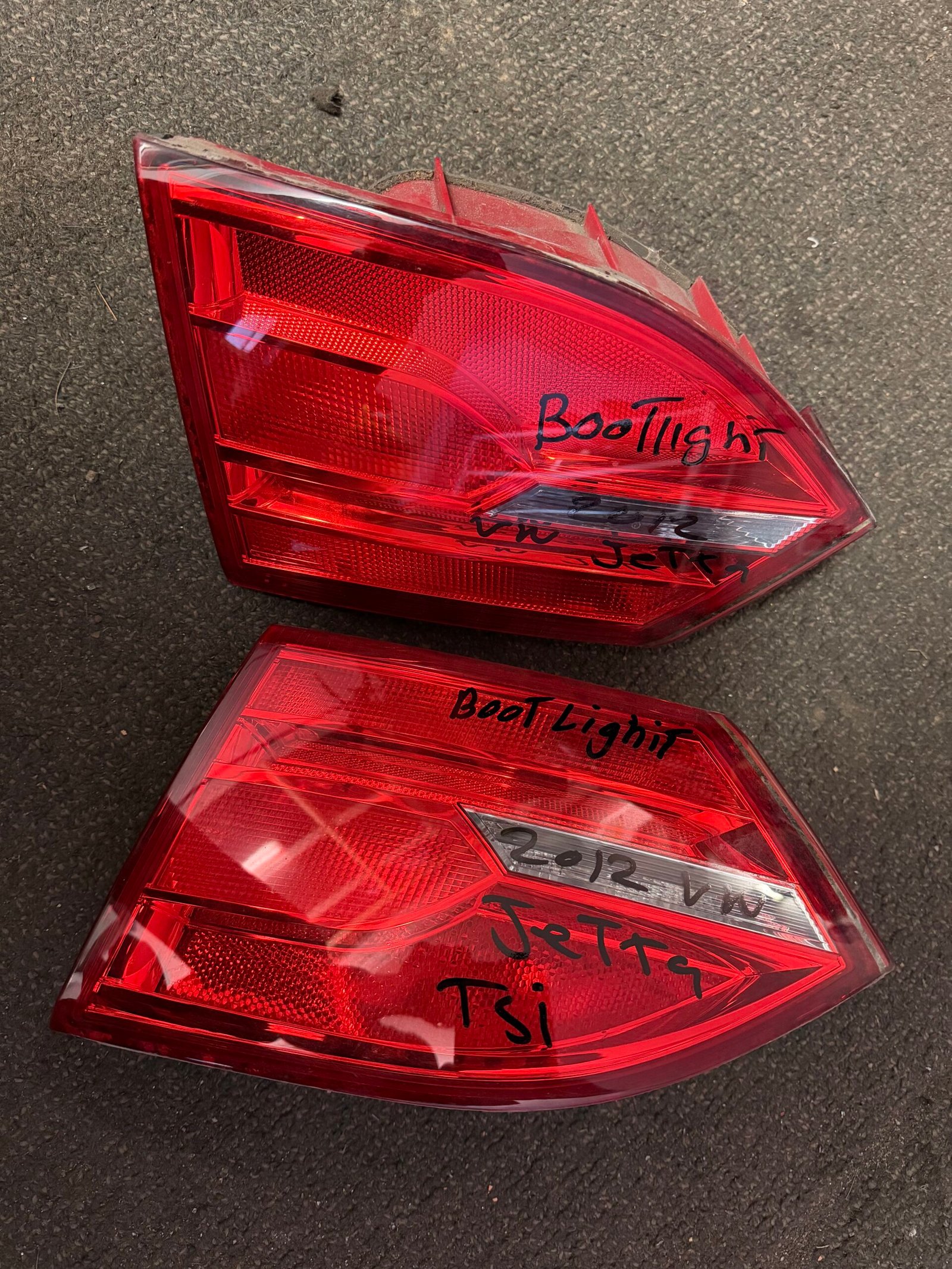 2012 Volkswagen Jetta Boot Lid Taillights L&R (Left & Right) Genuine Used